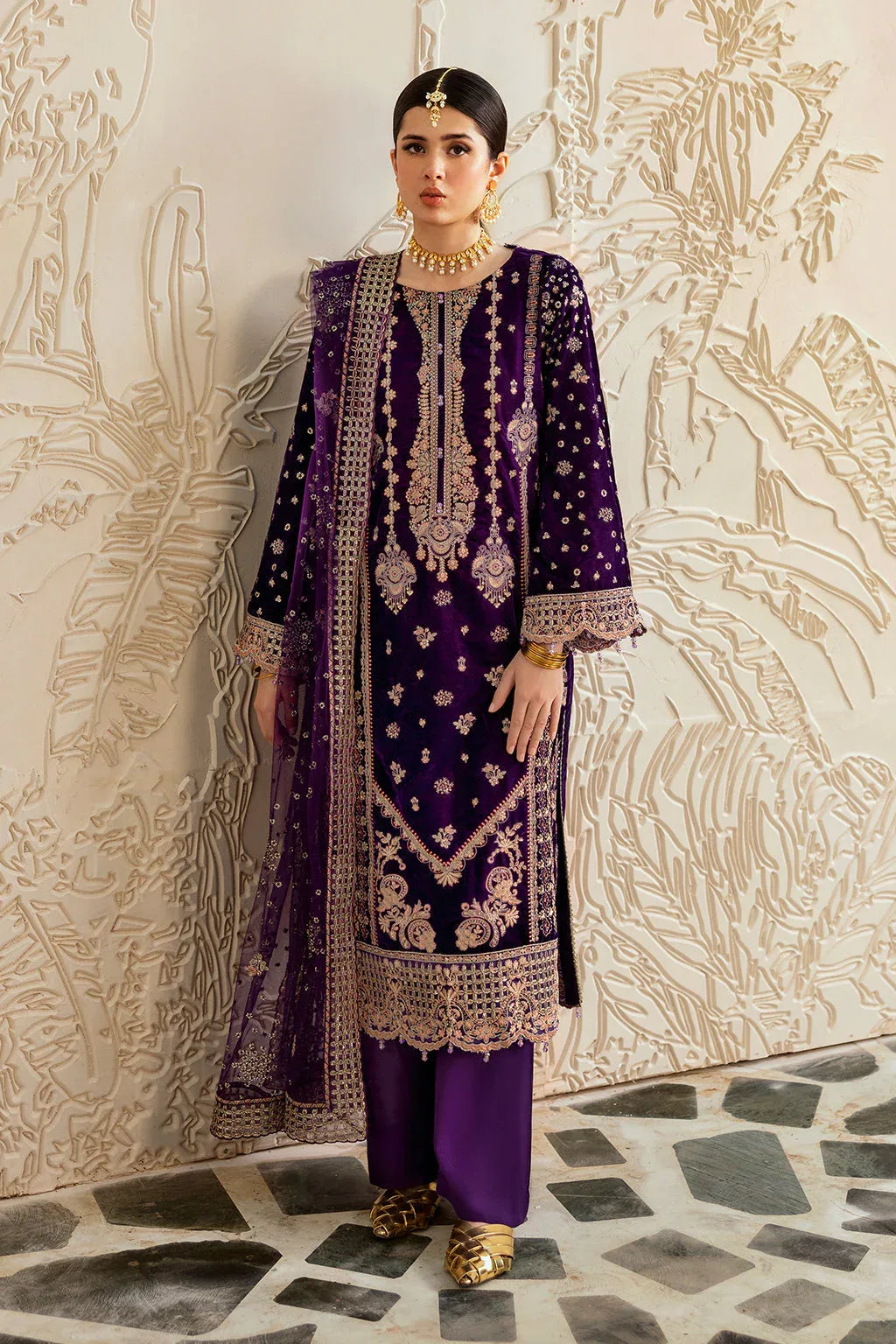 Ramsha | Velvet Collection | V-602 - Aqsa Fabrics