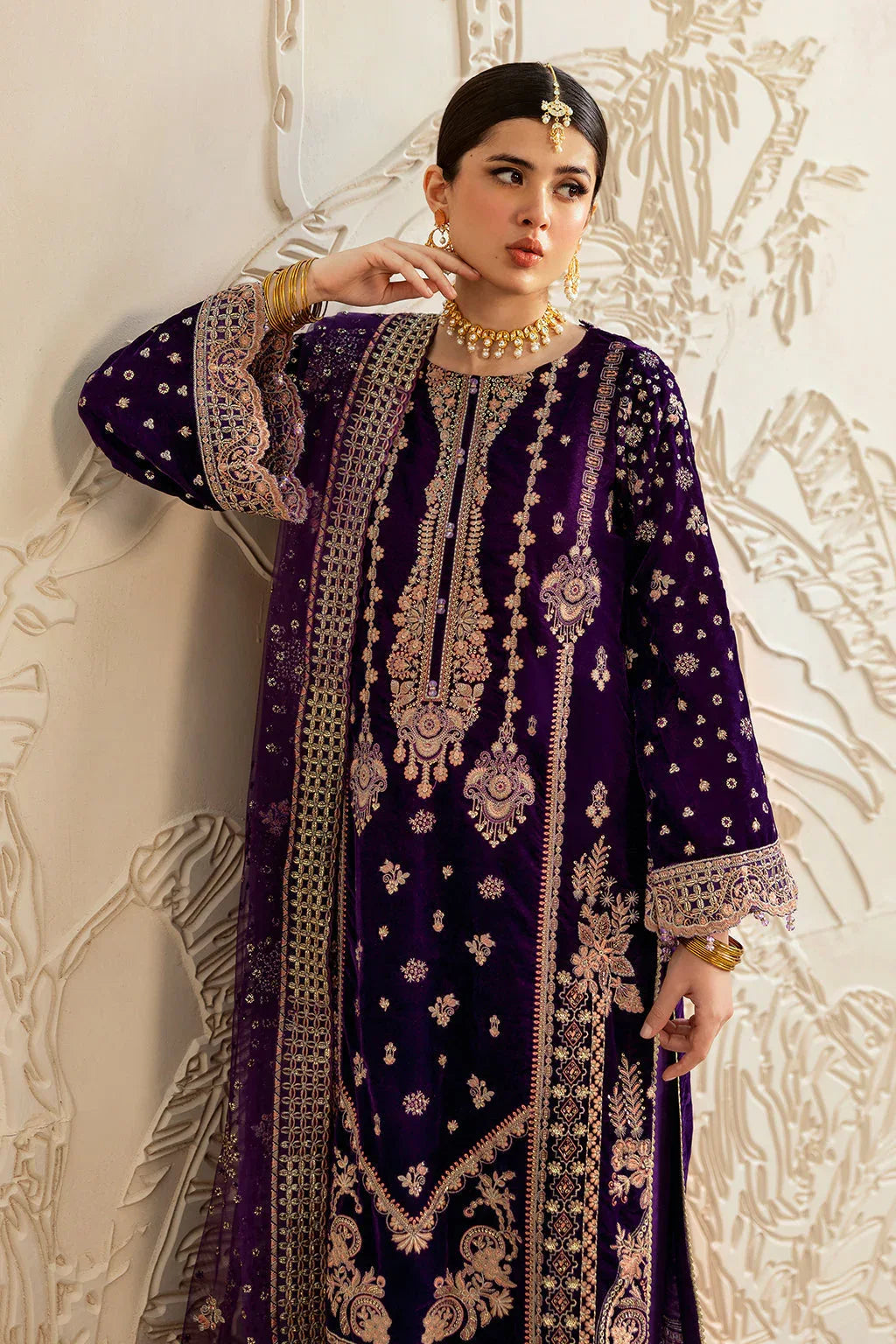 Ramsha | Velvet Collection | V-602 - Aqsa Fabrics