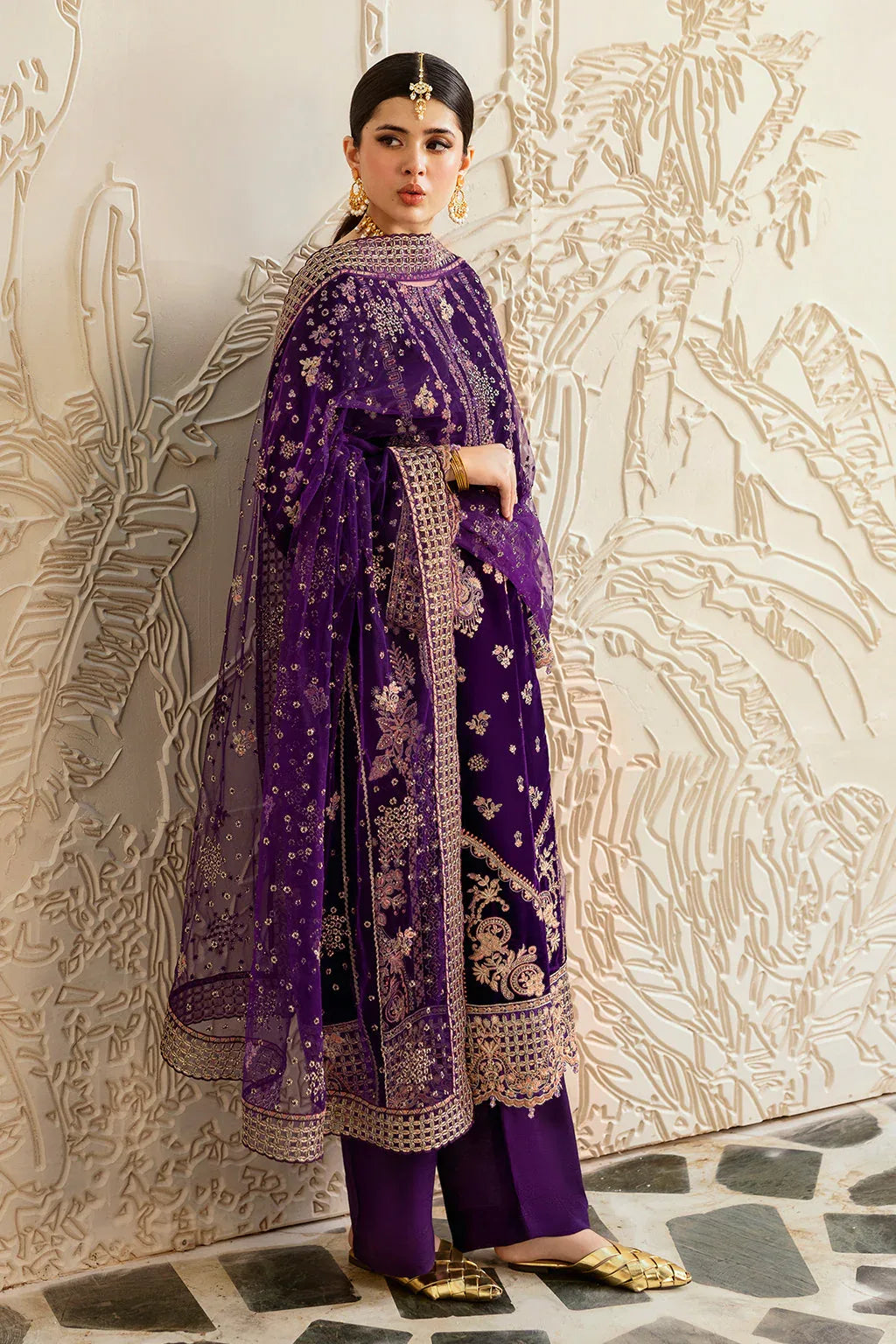 Ramsha | Velvet Collection | V-602 - Aqsa Fabrics