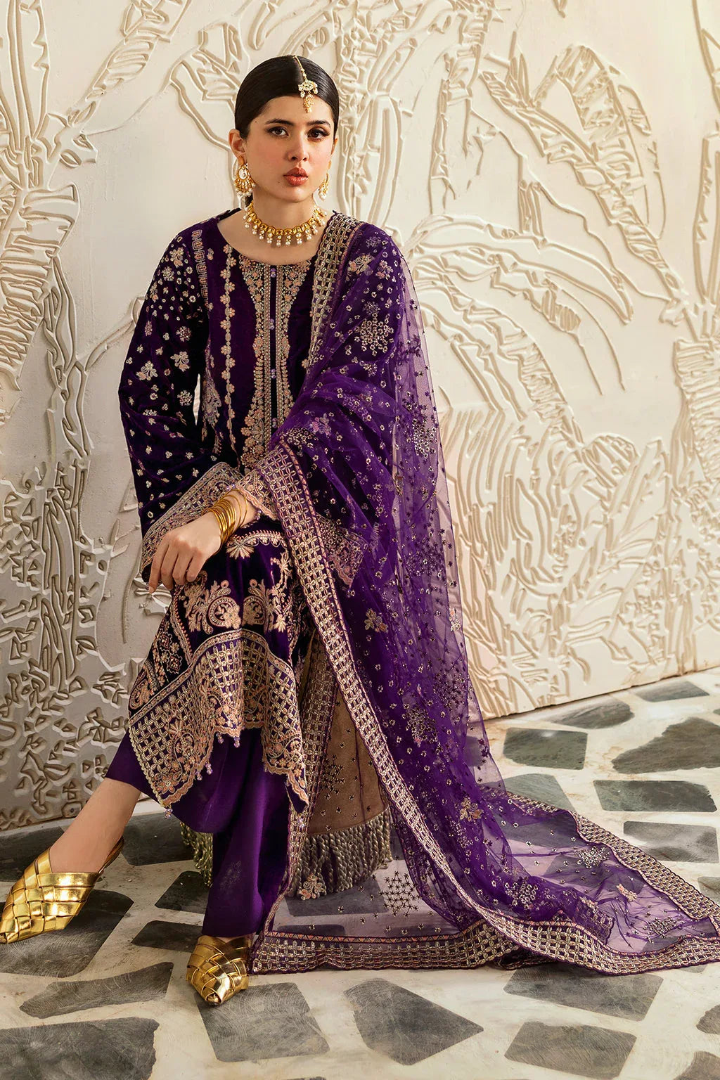Ramsha | Velvet Collection | V-602 - Aqsa Fabrics