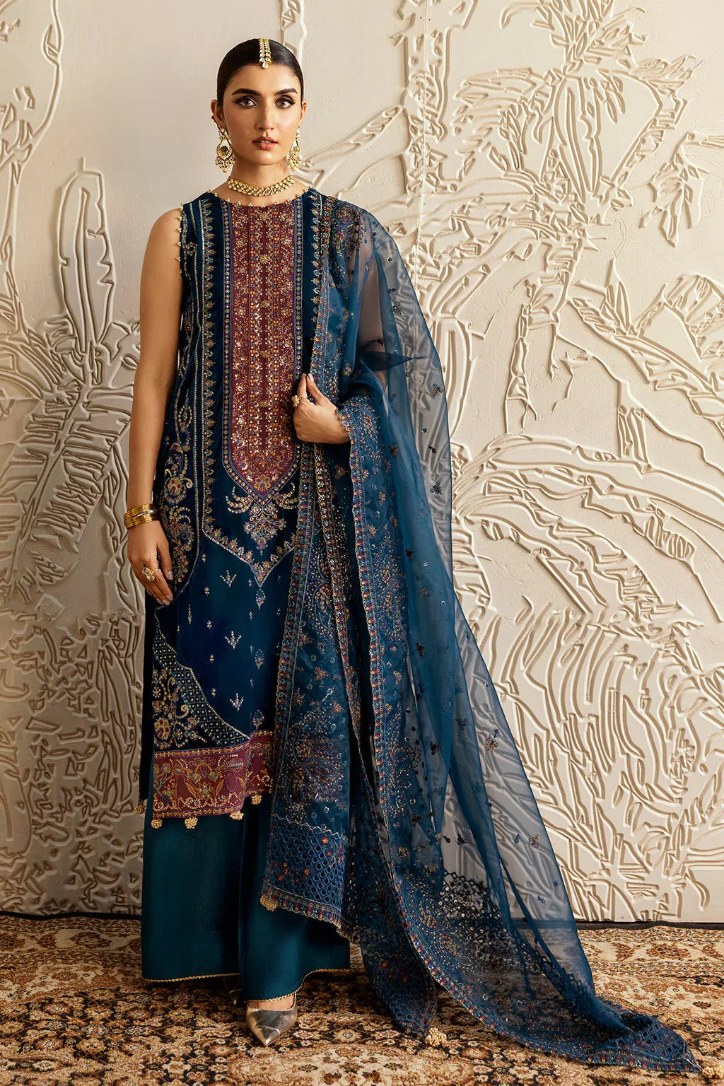 Ramsha | Velvet Collection | V-604 - Aqsa Fabrics