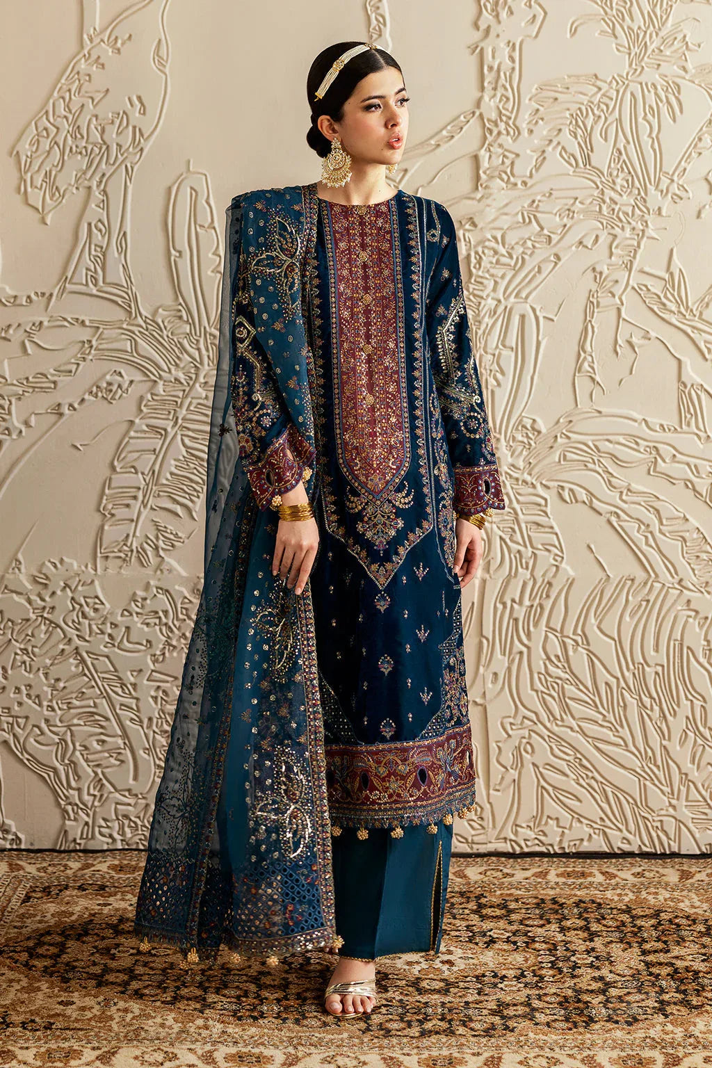 Ramsha | Velvet Collection | V-604 - Aqsa Fabrics