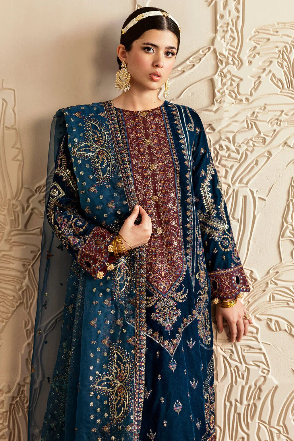 Ramsha | Velvet Collection | V-604 - Aqsa Fabrics