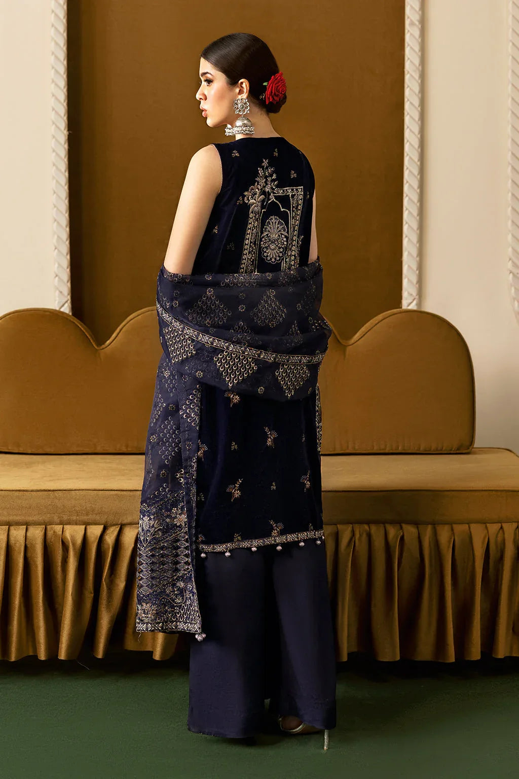 Ramsha | Velvet Collection | V-608 - Aqsa Fabrics