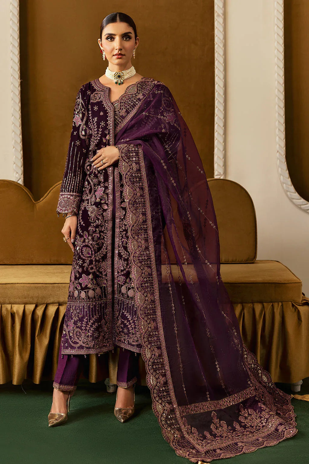 Ramsha | Velvet Collection | V-605 - Aqsa Fabrics