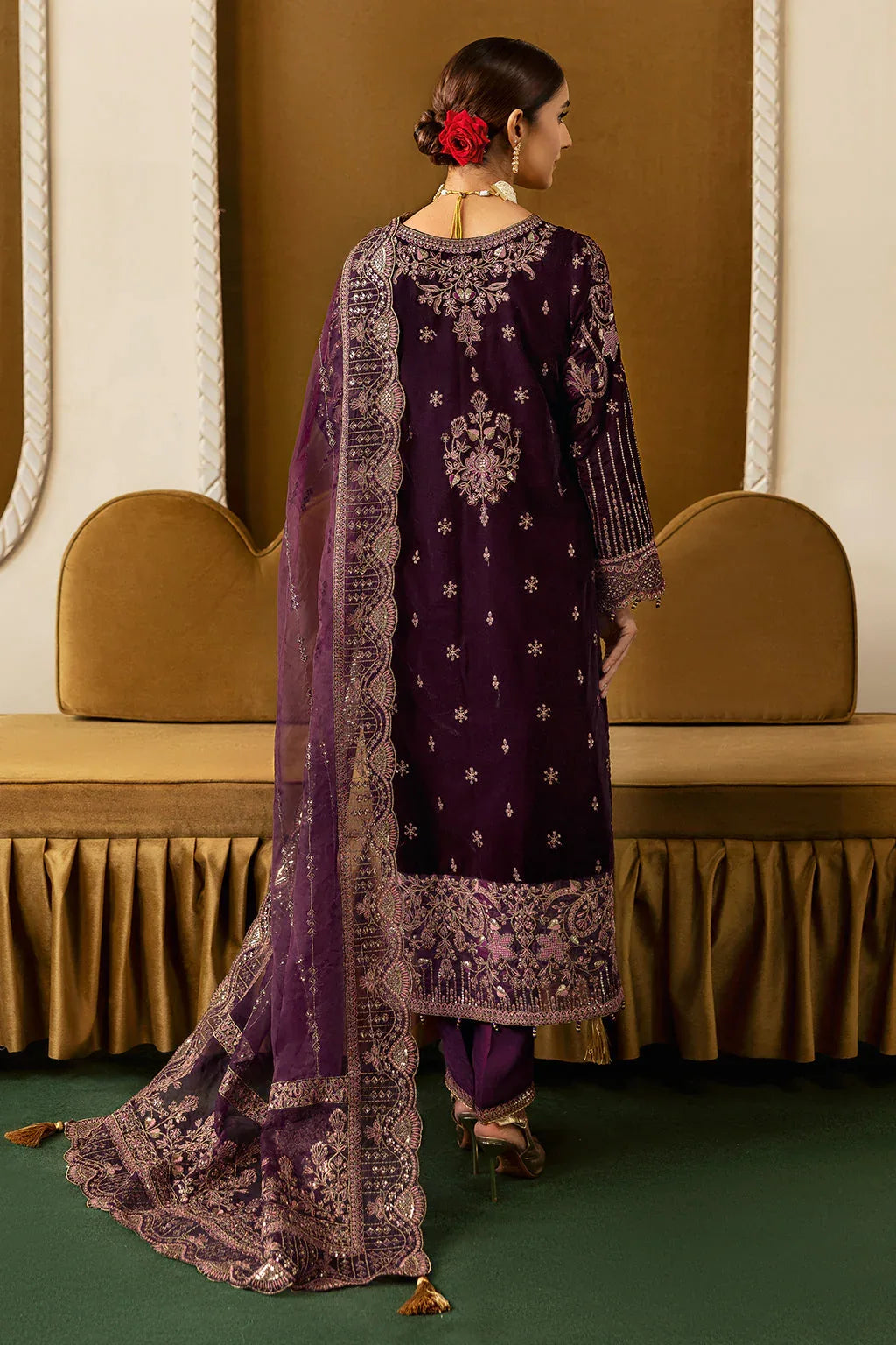 Ramsha | Velvet Collection | V-605 - Aqsa Fabrics