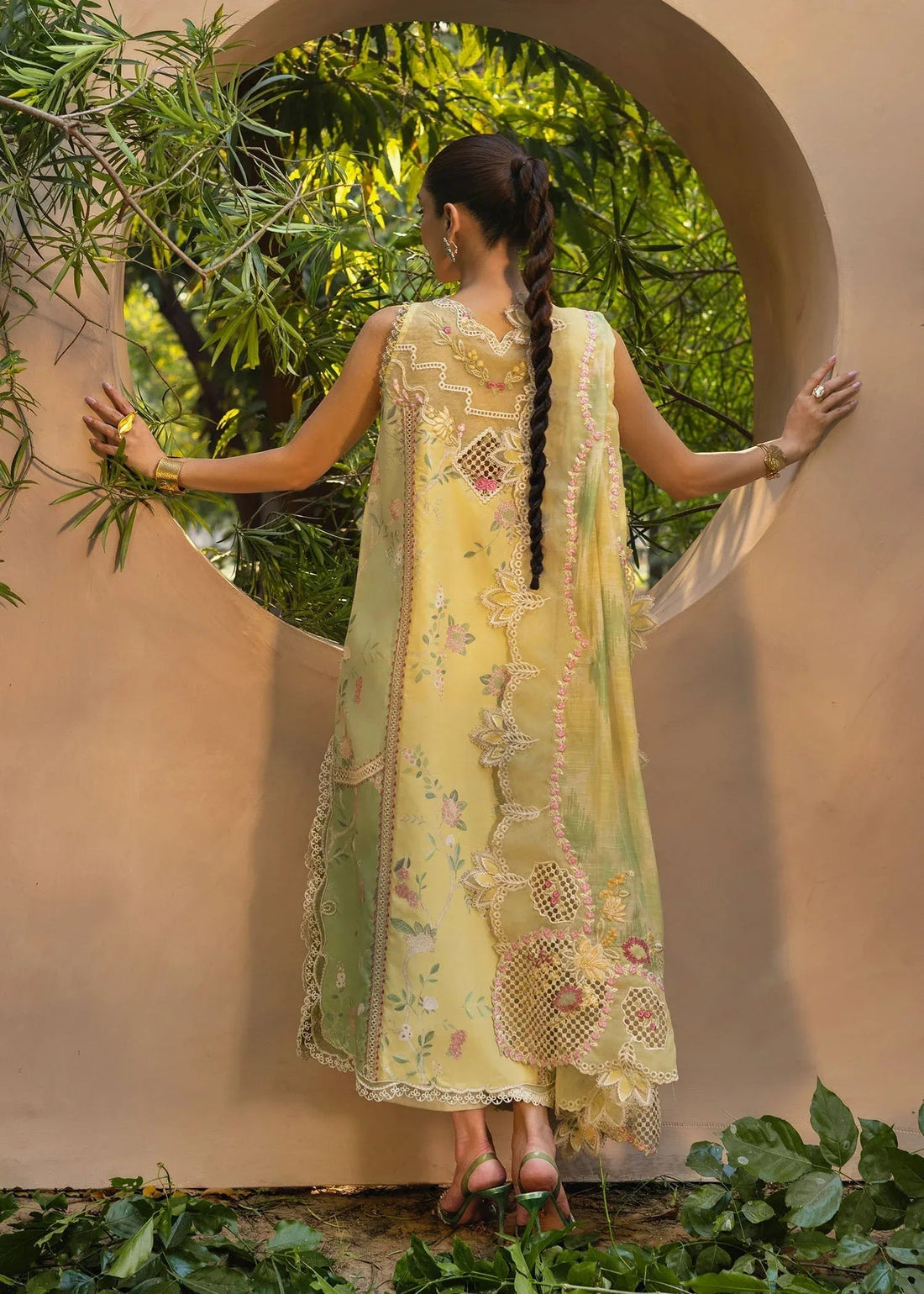 Crimson | Tasawar 25 | BONJOUR AND BLOOM - D4A - Aqsa Fabrics