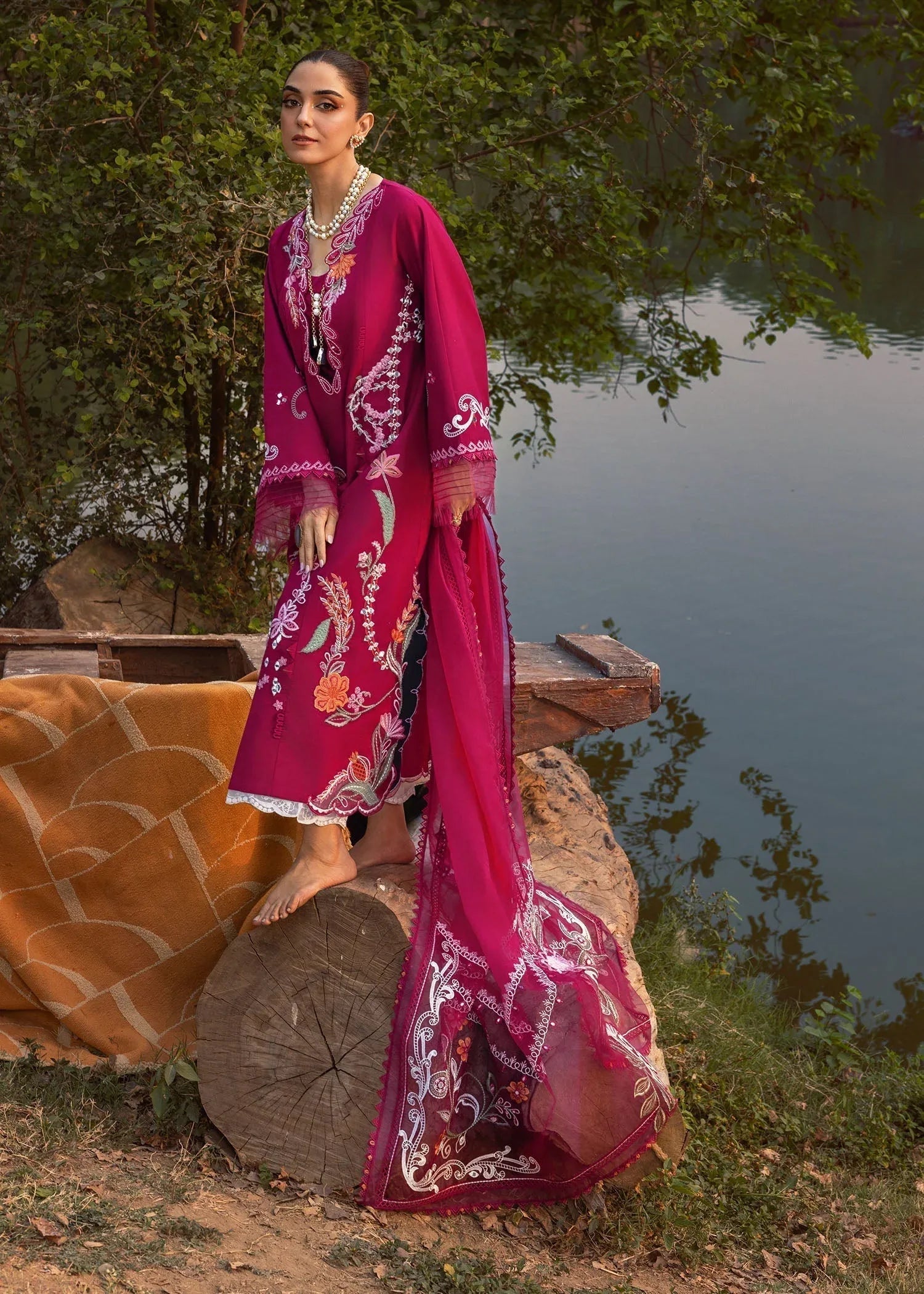 Crimson | Tasawar 25 | MIRROR GARDEN - D3A - Aqsa Fabrics