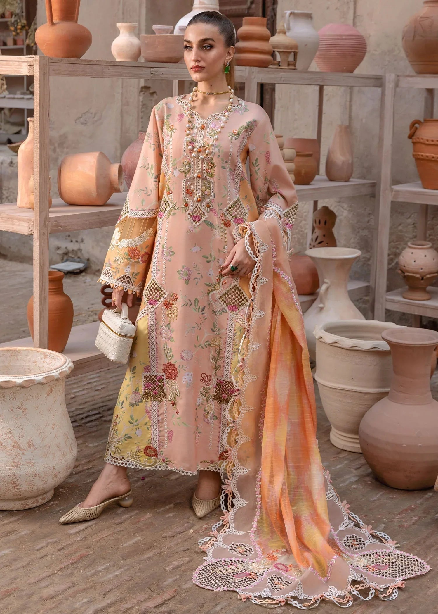 Crimson | Tasawar 25 | BONJOUR AND BLOOM - D4B - Aqsa Fabrics