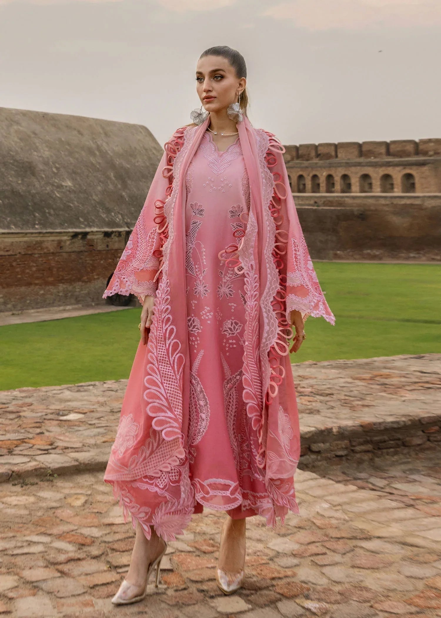 Crimson | Tasawar 25 | ALL THINGS OMBRE - D1B - Aqsa Fabrics