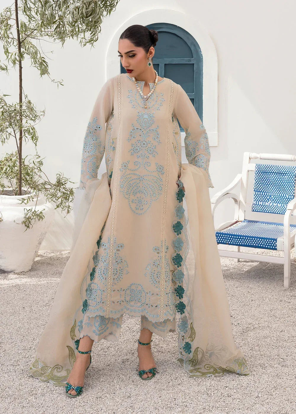 Saira Shakira | Rosea Casual Pret 25 | Serra - Aqsa Fabrics
