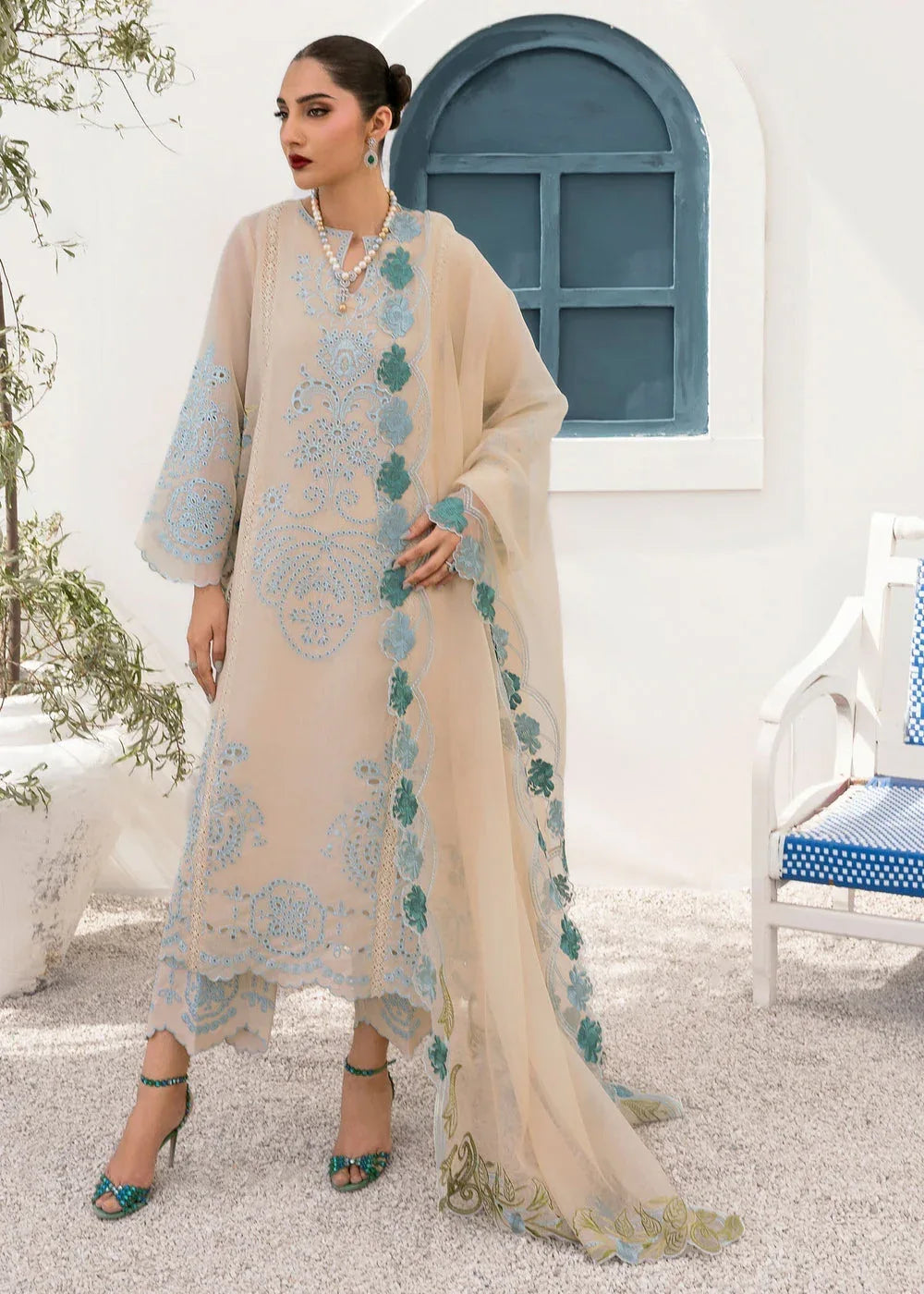 Saira Shakira | Rosea Casual Pret 25 | Serra - Aqsa Fabrics