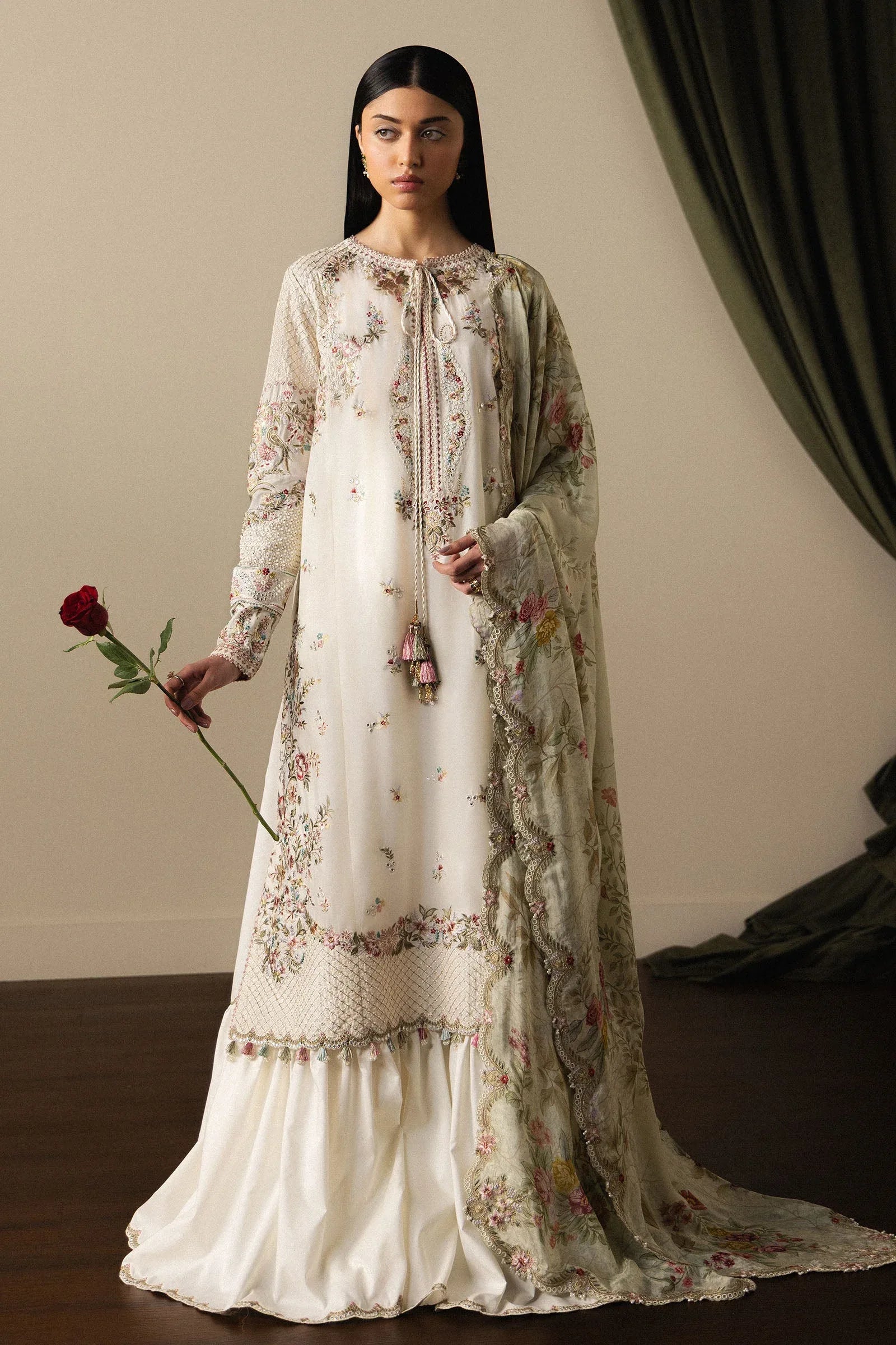 Shiori-D5 - Aqsa Fabrics