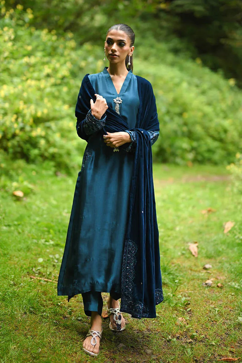Hue Pret | Farasha Luxury Winter | Mina - Aqsa Fabrics