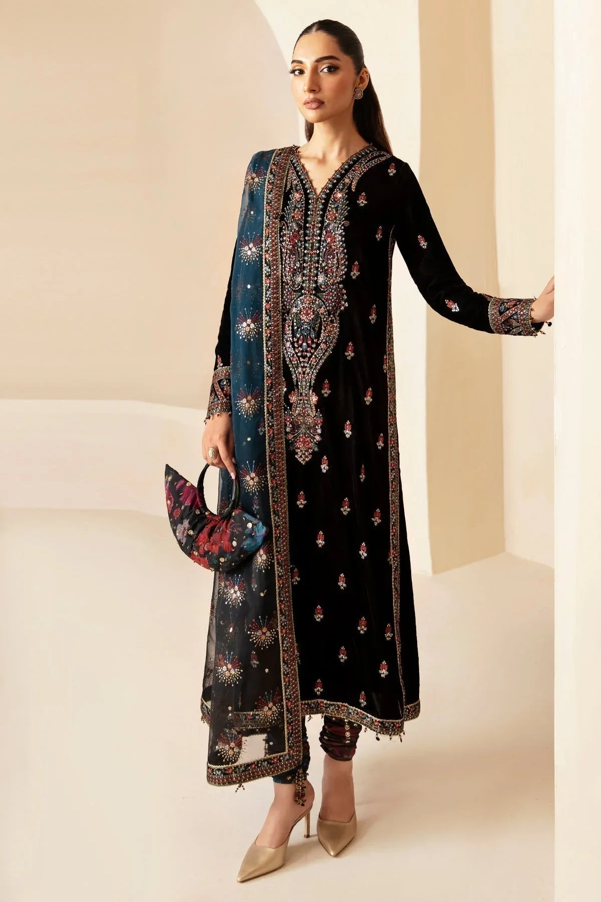 Jazmin | Velvet Edit 24 | Velvet Formal VF-2028 - Aqsa Fabrics