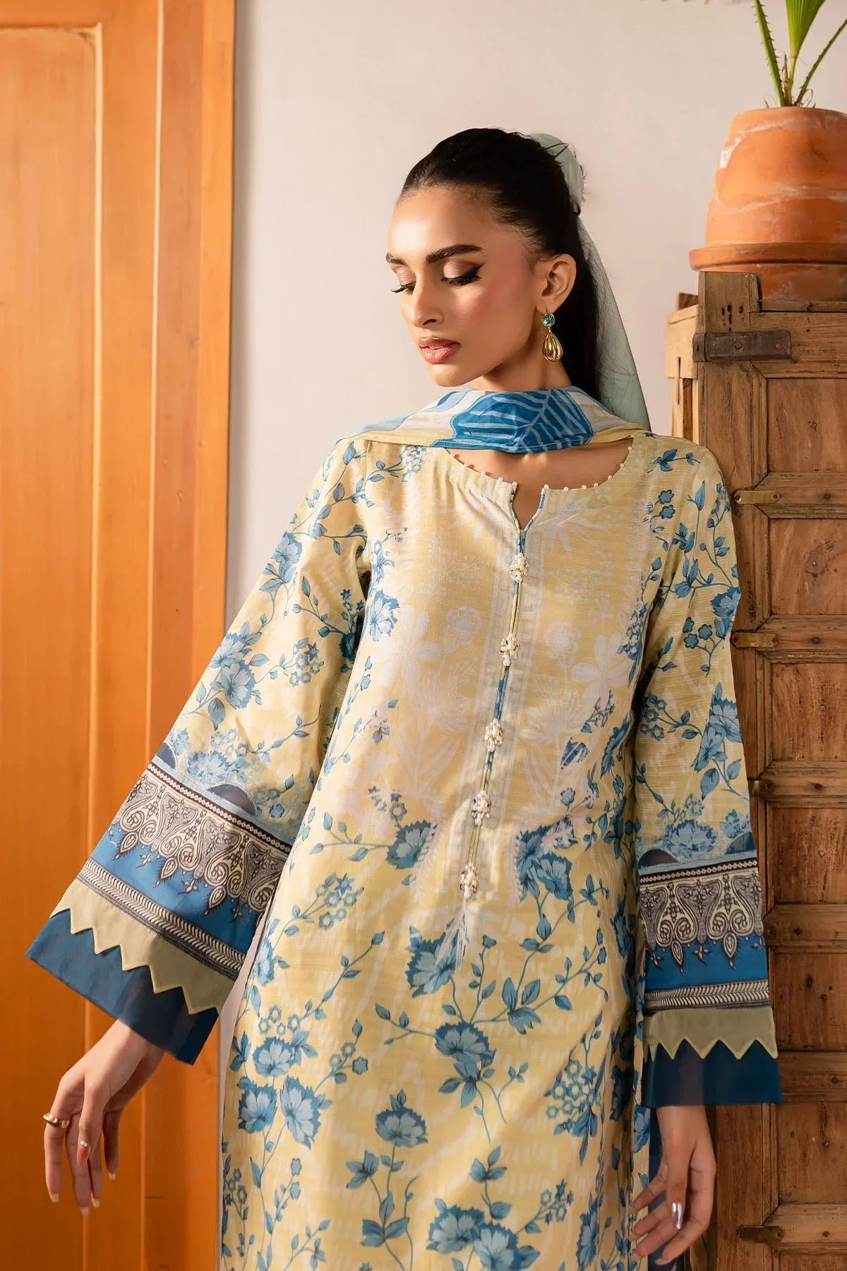 Nureh | Printed lawn 25 | SP-136 - Aqsa Fabrics