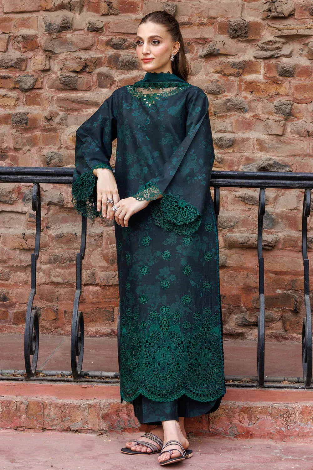 Farasha | Printed Essentials | Periveil - Aqsa Fabrics