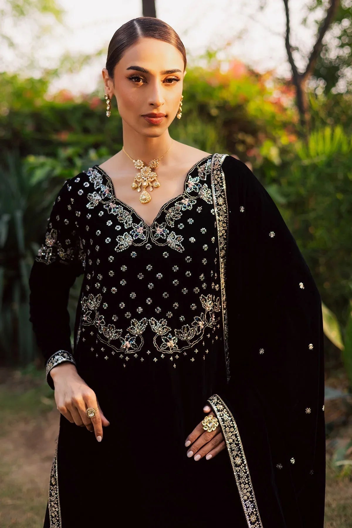 Nureh | Maya Velvet | NW-118 - Aqsa Fabrics