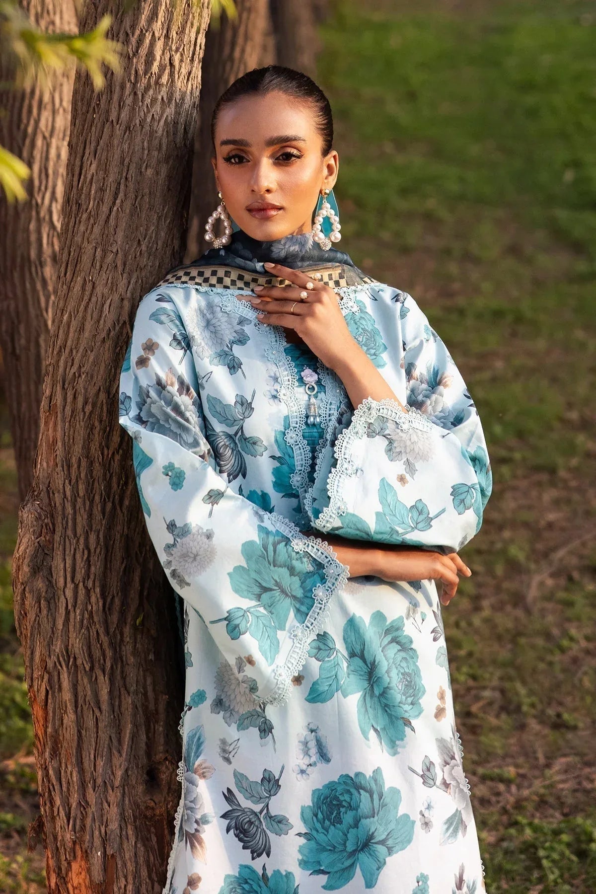 Alizeh | Sheen Lawn Prints 24 | BLUET - Aqsa Fabrics