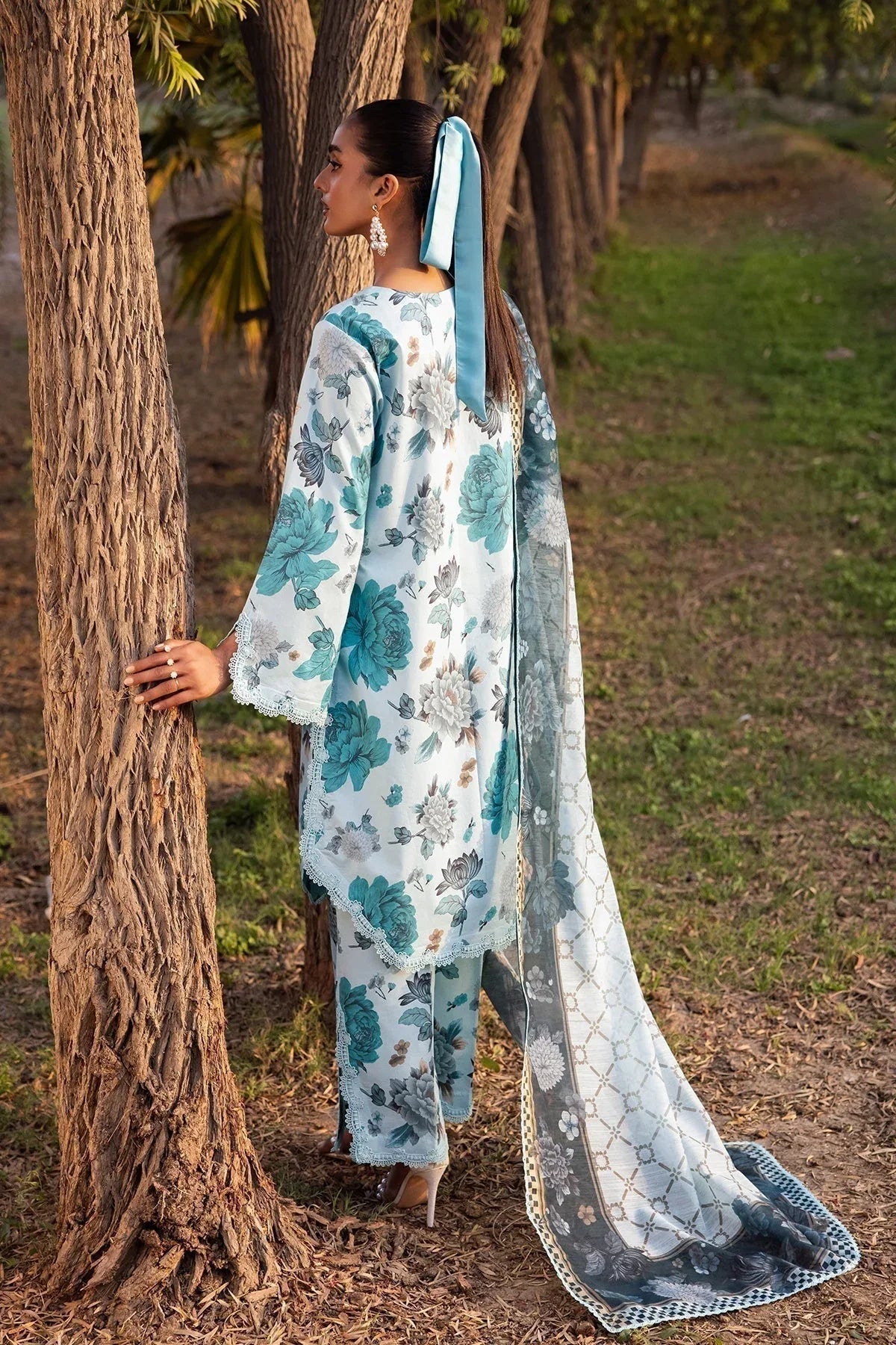 Alizeh | Sheen Lawn Prints 24 | BLUET - Aqsa Fabrics
