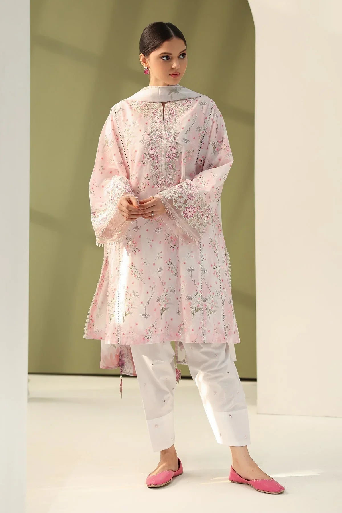 Baroque | Eid Printique | EMBROIDERED PRINTED LAWN UF-4180 - Aqsa Fabrics