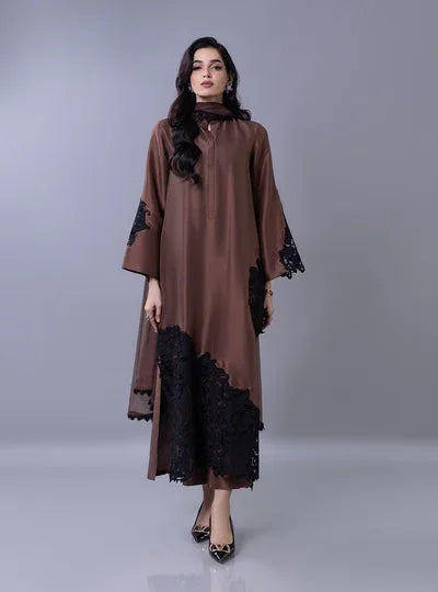Zainab Chottani | Ramadan Edit 26 | Maison Mocha