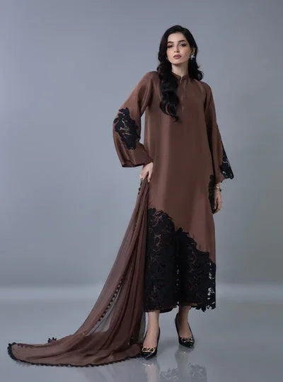 Zainab Chottani | Ramadan Edit 26 | Maison Mocha