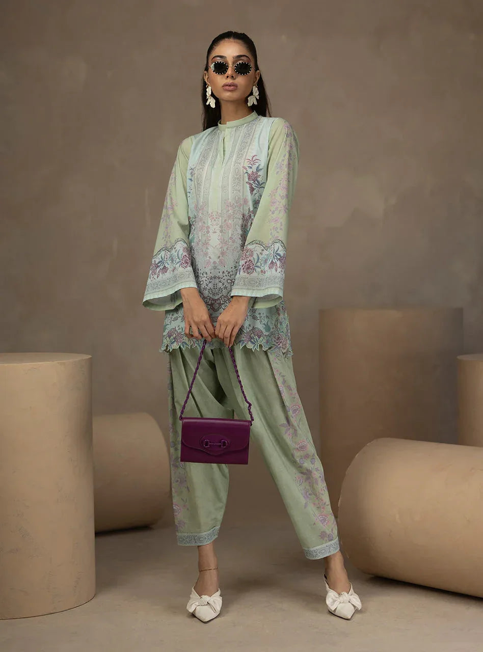 Zainab Chottani | Zahra Spring Edit 26 | Evie