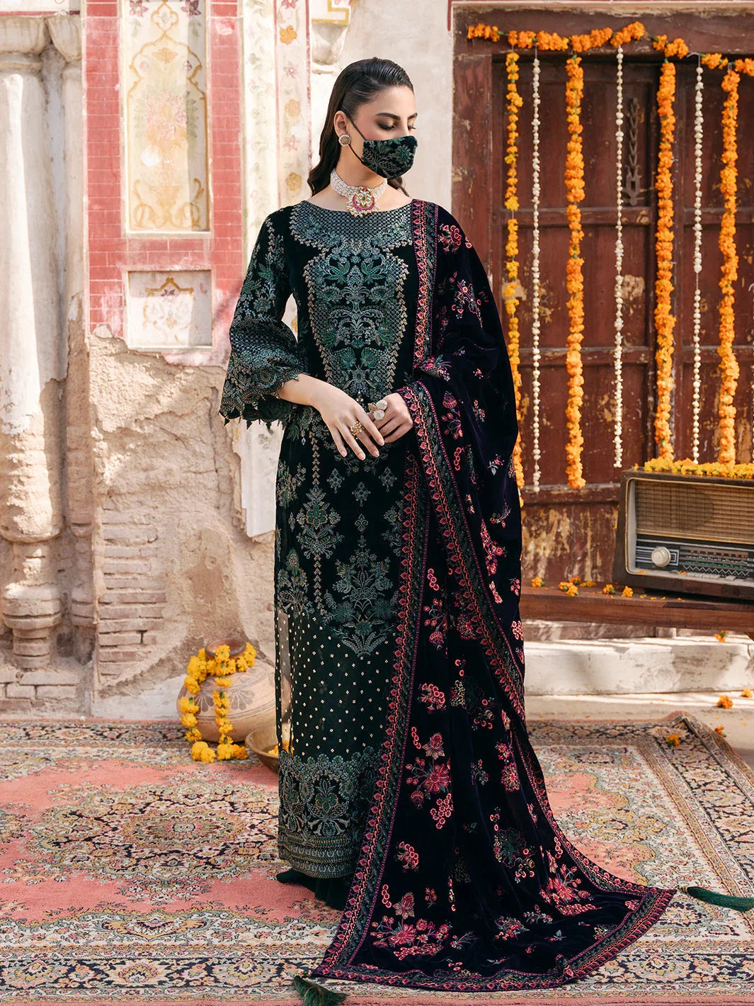 Flossie | Siara Velvet Formals | V-102 - B - Aqsa Fabrics