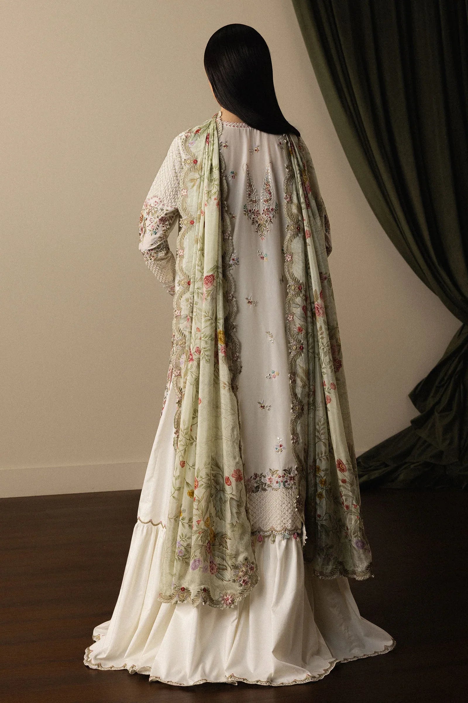 Shiori-D5 - Aqsa Fabrics