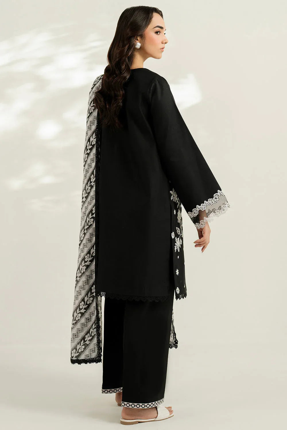 Farasha | Thread Lines Embroidered | Skylit Rouge - Aqsa Fabrics