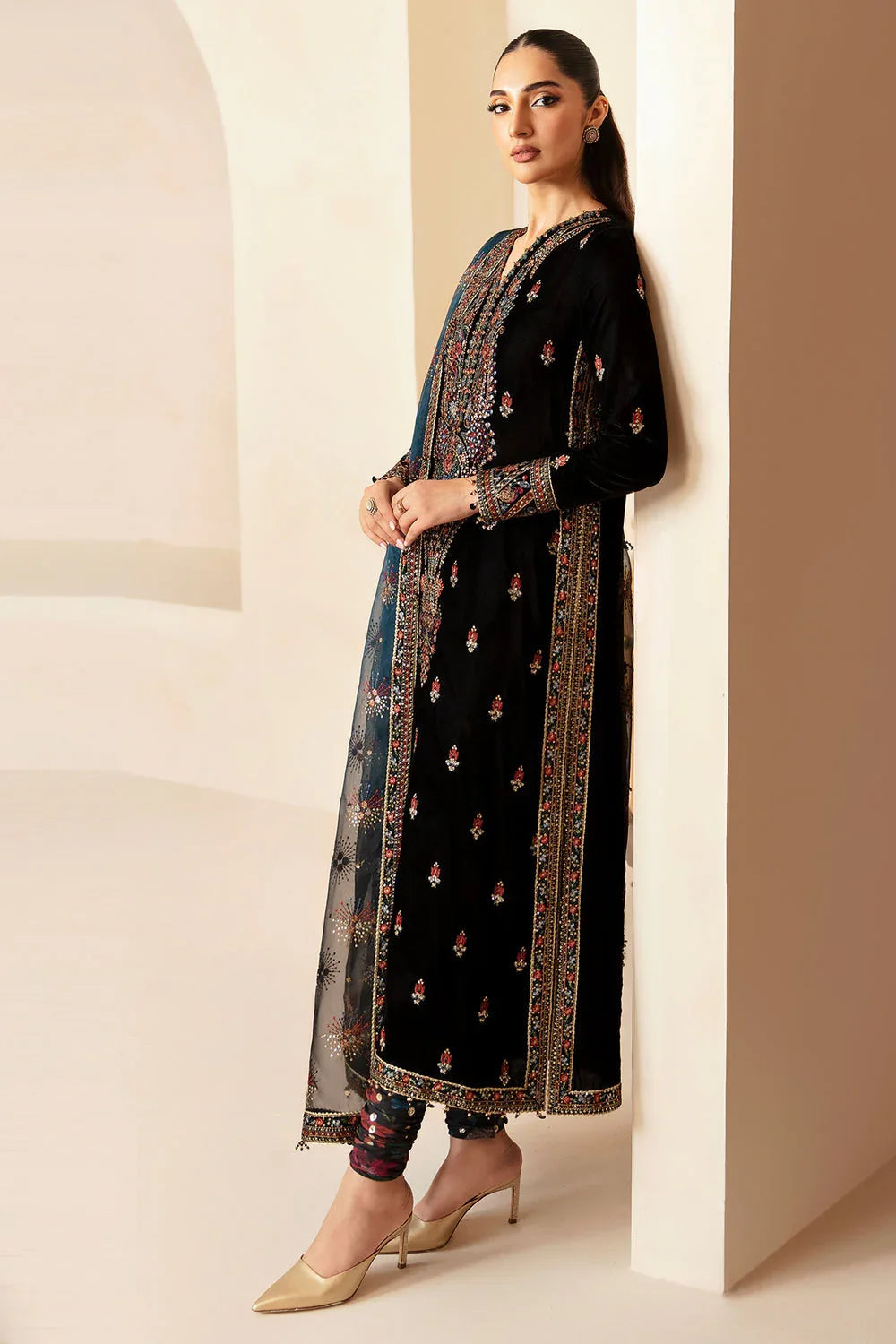 Jazmin | Velvet Edit 24 |  Velvet Formal VF-2028 - Aqsa Fabrics
