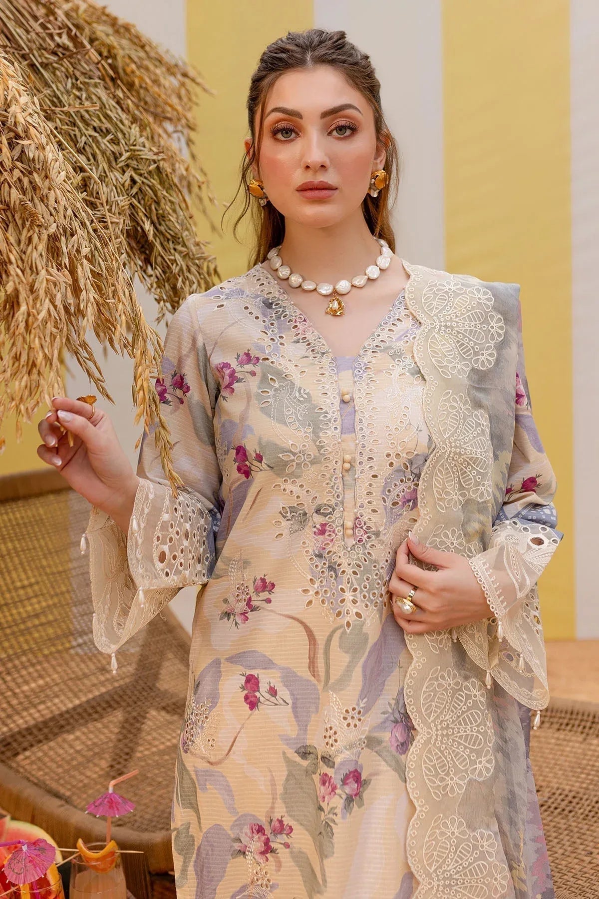 Nureh | Gardenia Lawn 25 | NSG-177 - Aqsa Fabrics