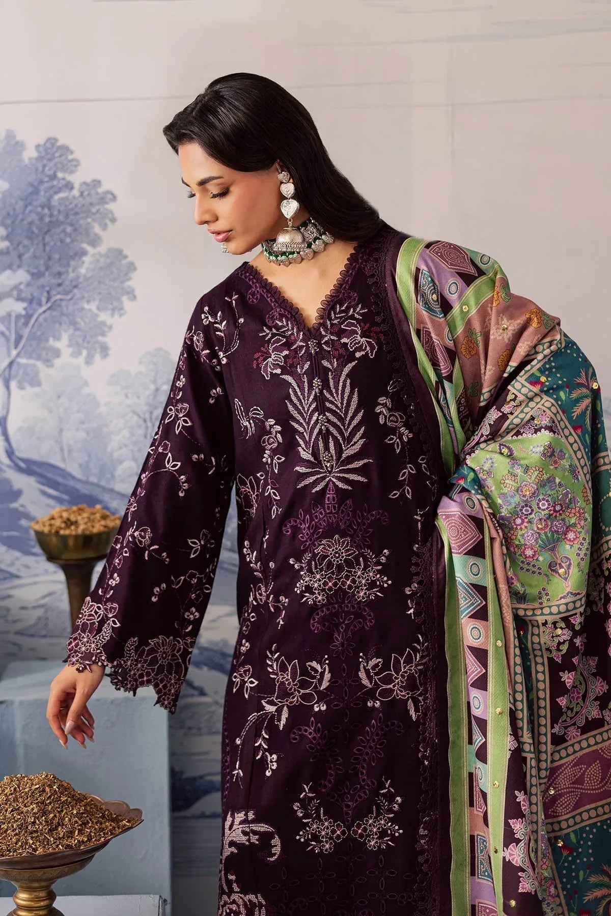 Nureh | Bazaar Luxe 25 | NE-208 - Aqsa Fabrics