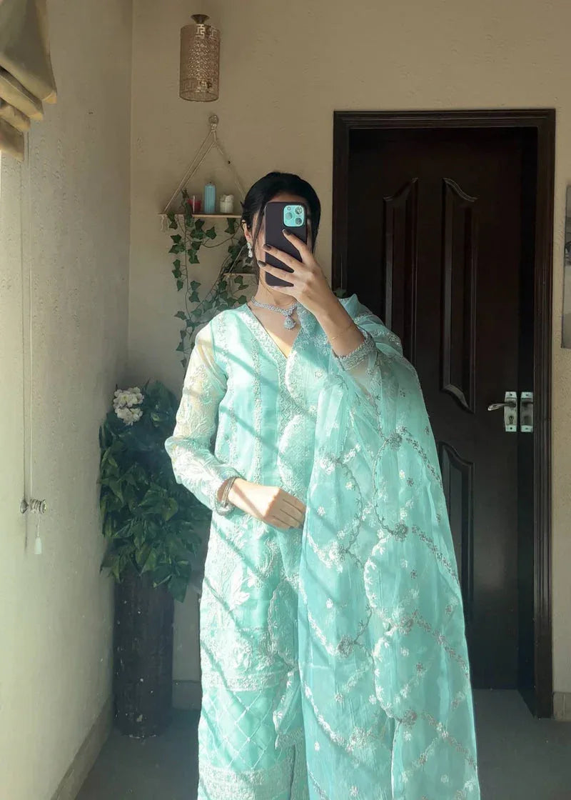 Daud Abbas | Formals Collection | Missa - Aqsa Fabrics