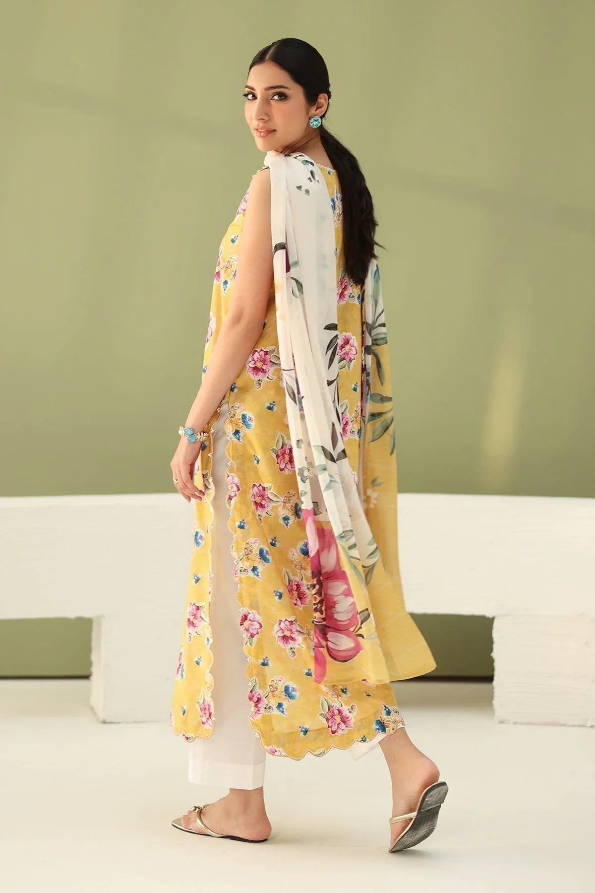 Baroque | Eid Printique | EMBROIDERED PRINTED LAWN UF-4182 - Aqsa Fabrics