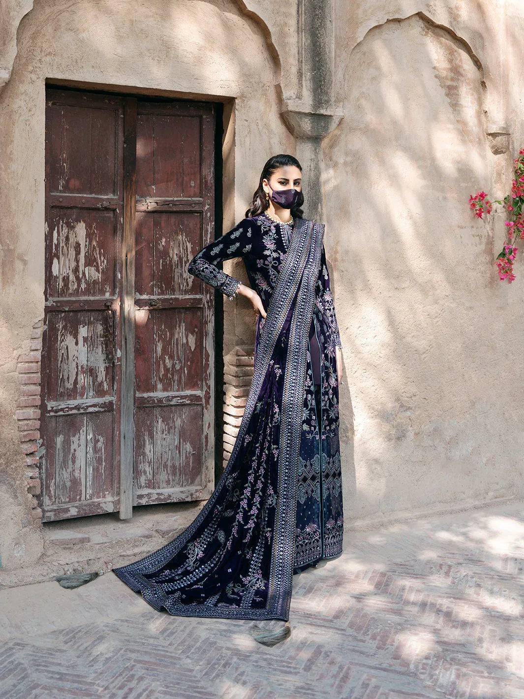 Flossie | Siara Velvet Formals | V-104 - B - Aqsa Fabrics