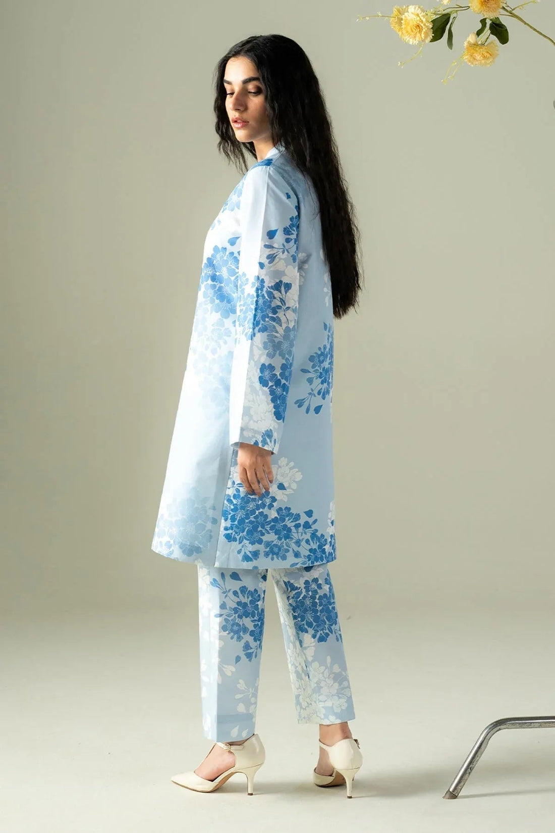 Afrozeh | Coords 25 | Muffled - Aqsa Fabrics