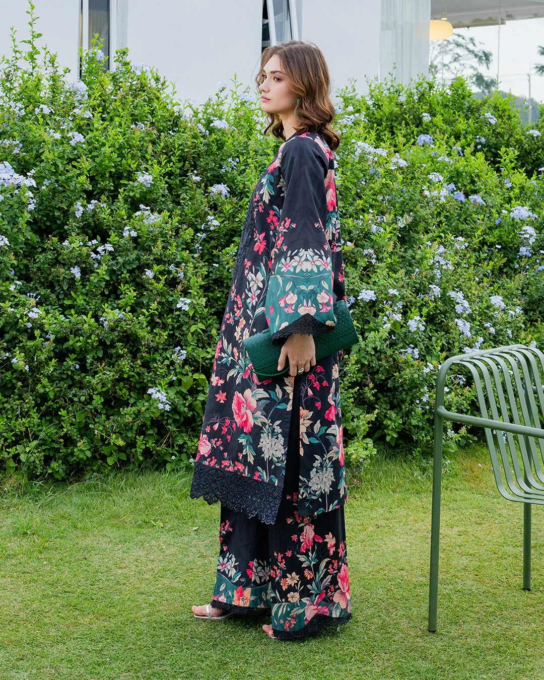 Ebon Floral