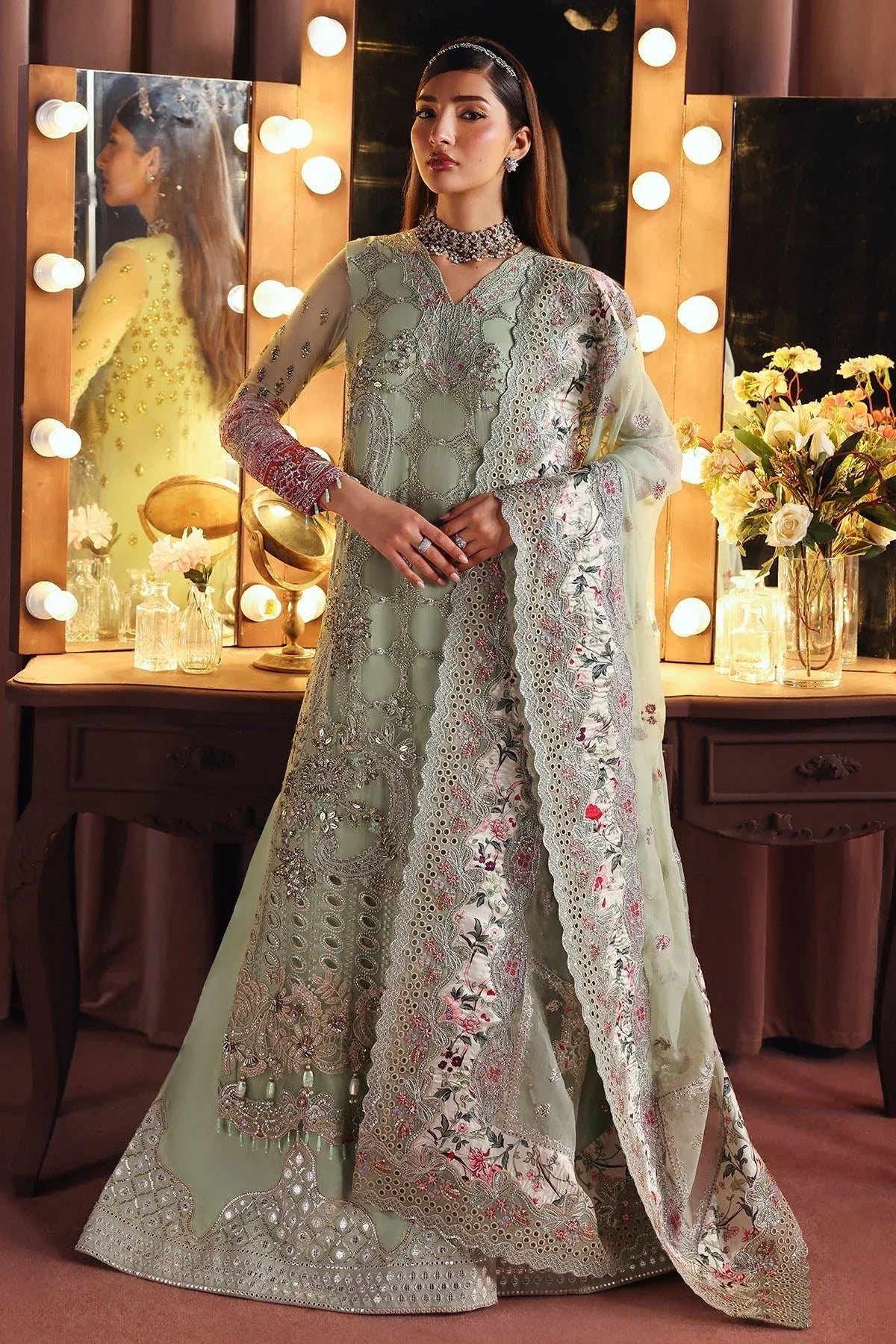 Nureh | Jhoomro 25' | NL-86 Insia - Aqsa Fabrics