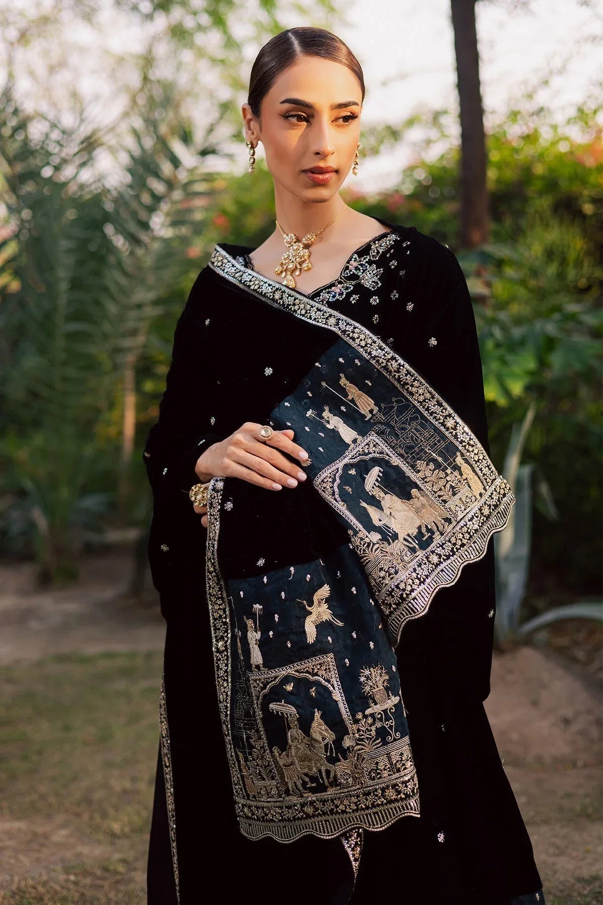 Nureh | Maya Velvet | NW-118 - Aqsa Fabrics
