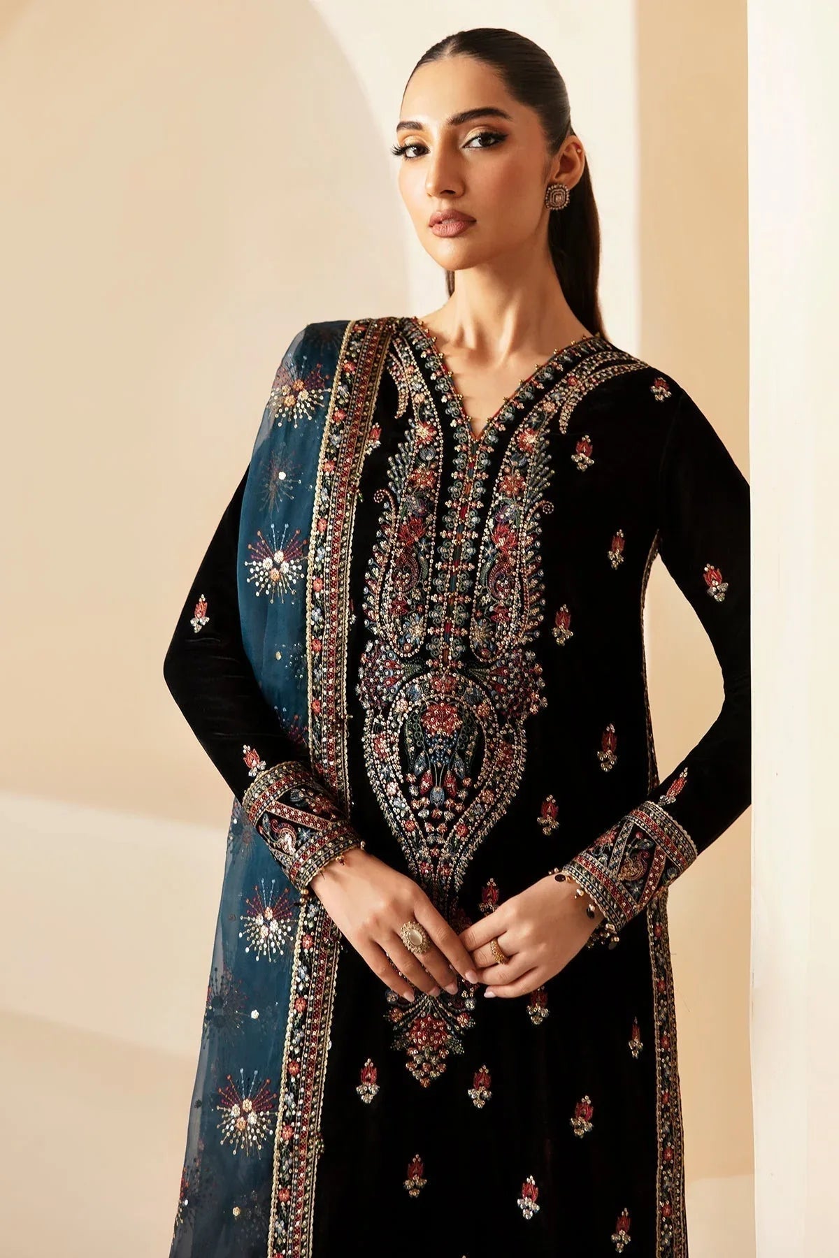 Jazmin | Velvet Edit 24 | Velvet Formal VF-2028 - Aqsa Fabrics