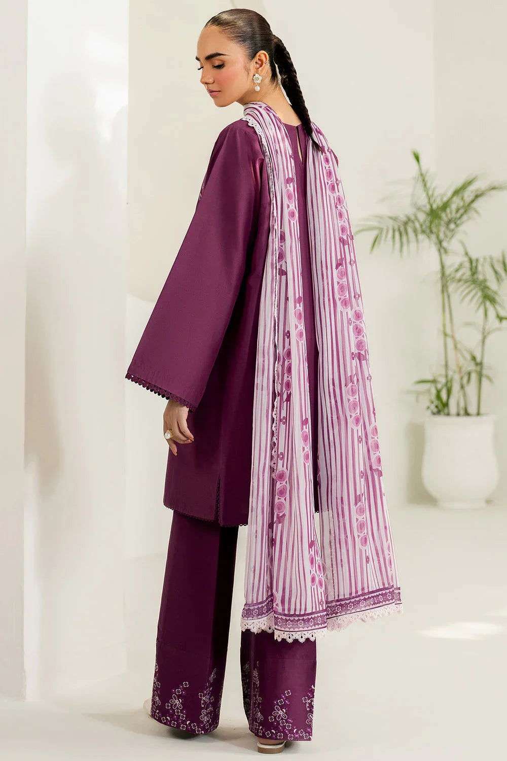 Farasha | Thread Lines Embroidered | Mauve Eclips - Aqsa Fabrics