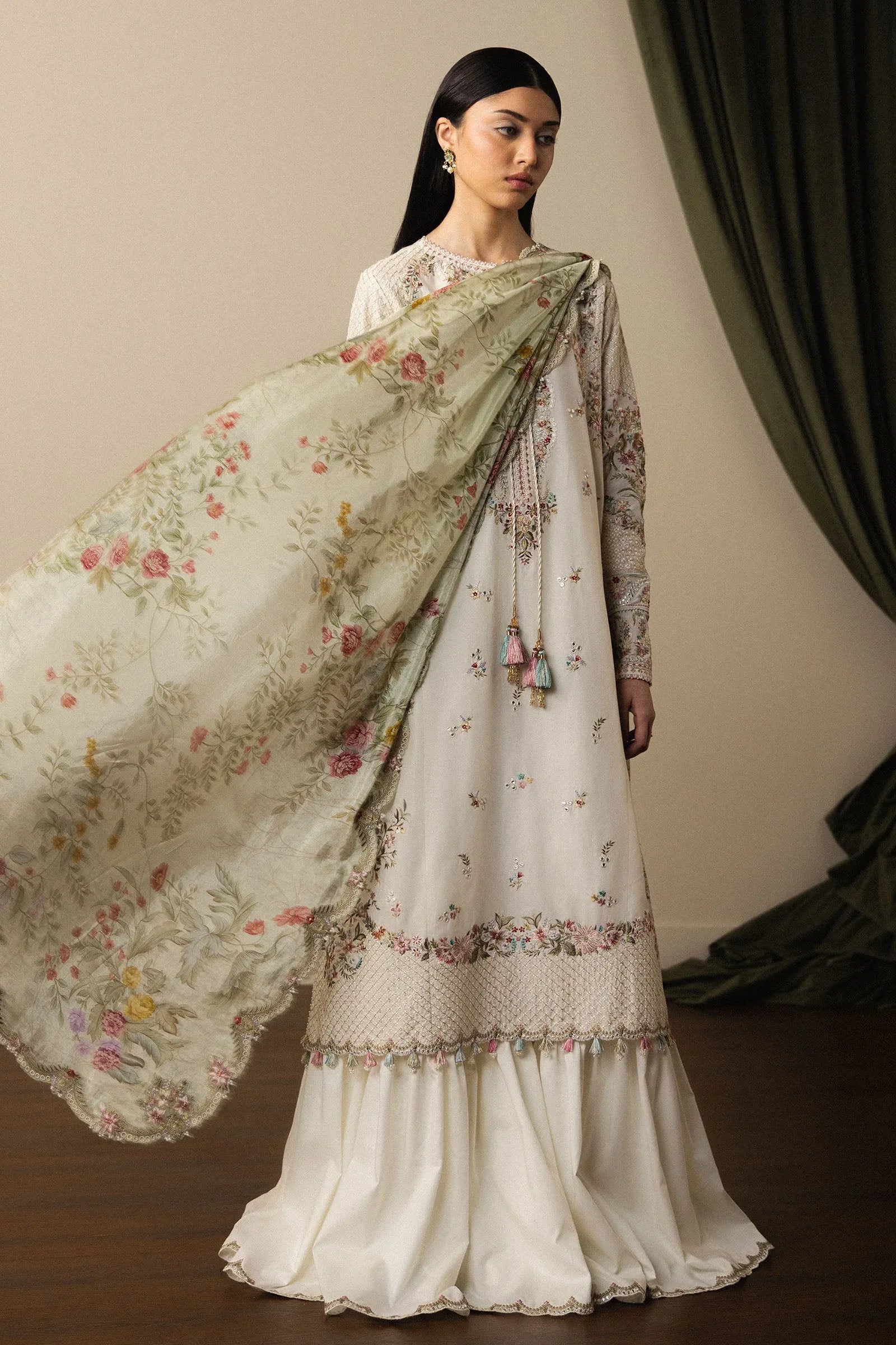 Shiori-D5 - Aqsa Fabrics