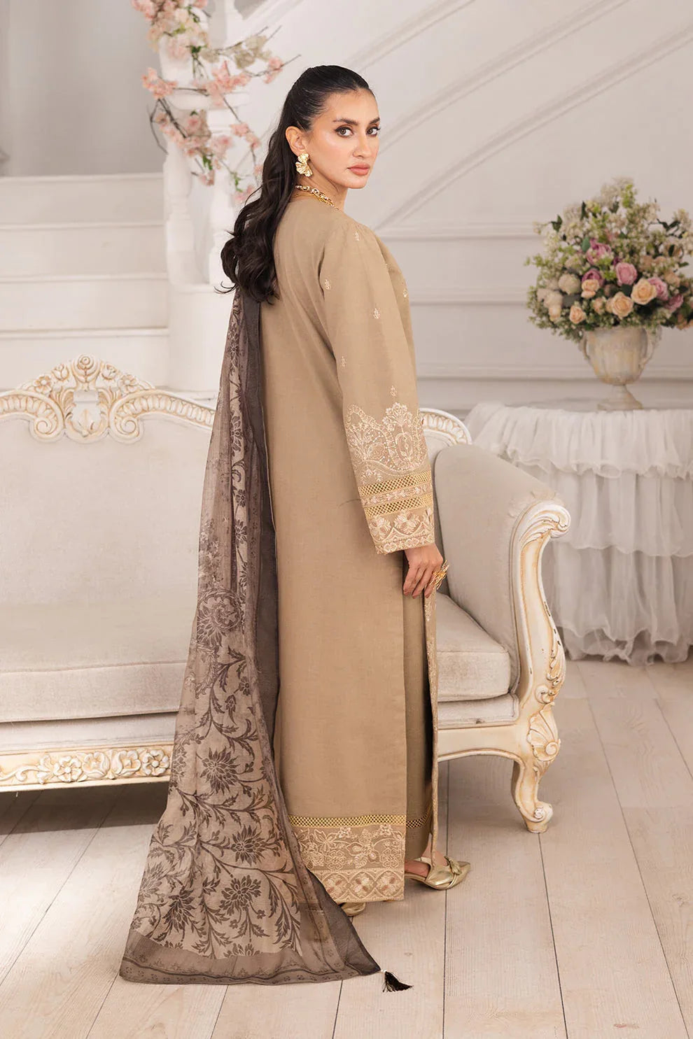 Maryum N Maria | Mira Luxury Lawn | LEYLA - FS50105 - Aqsa Fabrics