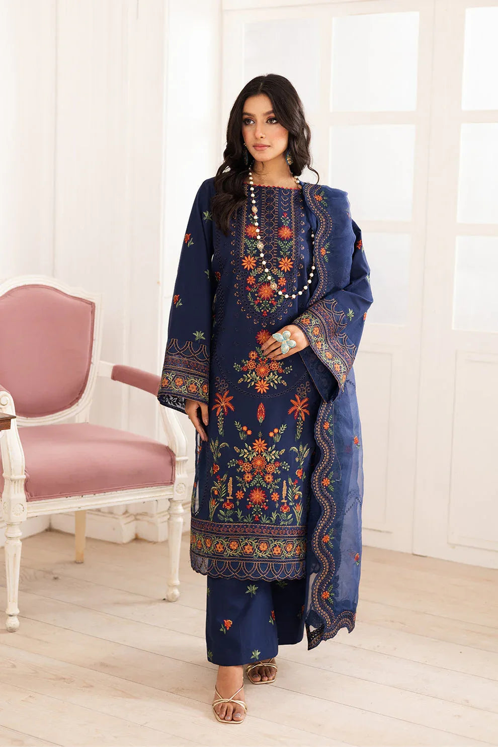 Maryum N Maria | Mira Luxury Lawn | PARESTOO - FS50109 - Aqsa Fabrics