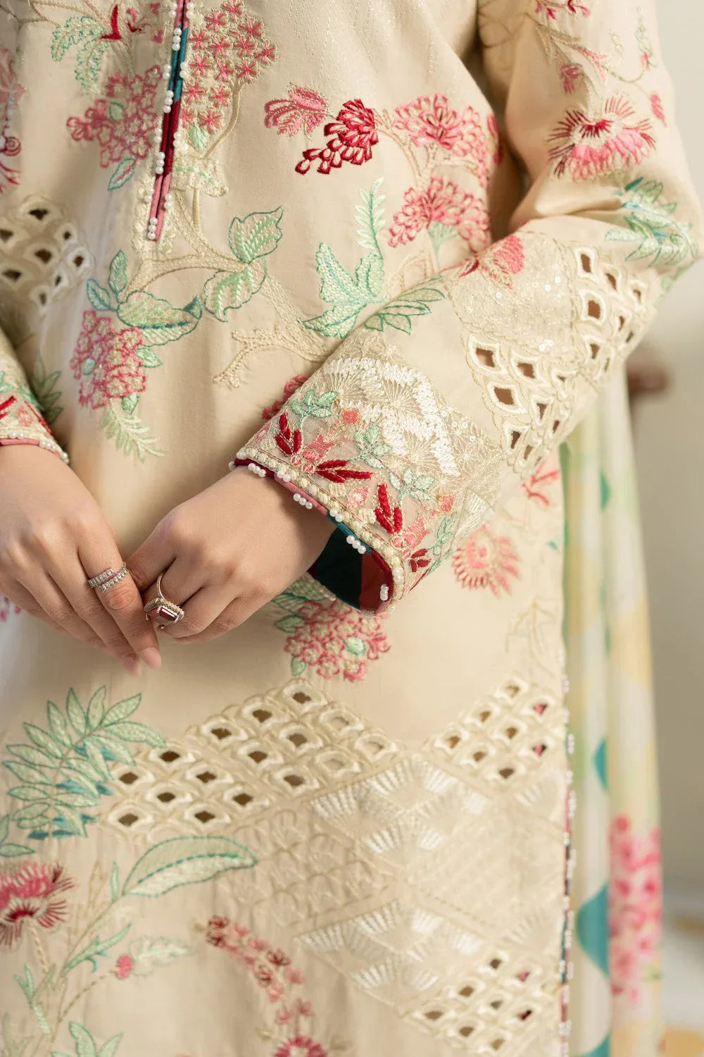 Maryum N Maria | Luxury Lawn 25 | AEISHA - MS50109 - Aqsa Fabrics