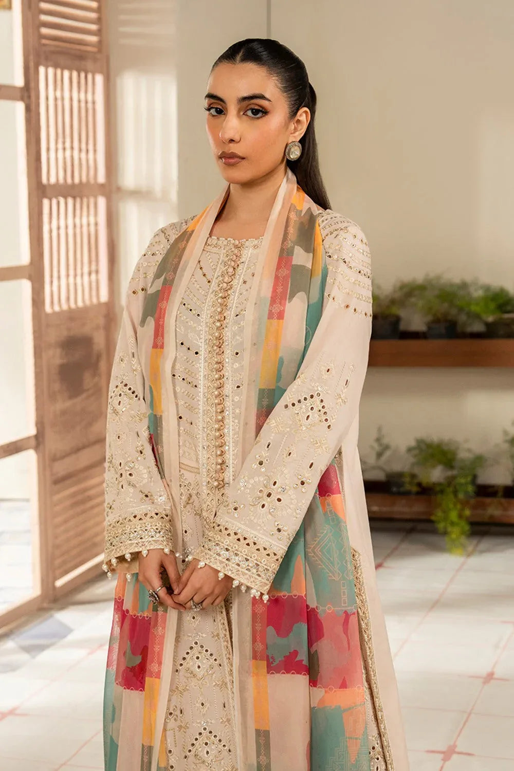Maryum N Maria | Luxury Lawn 25 | ABIA - MS50120 - Aqsa Fabrics