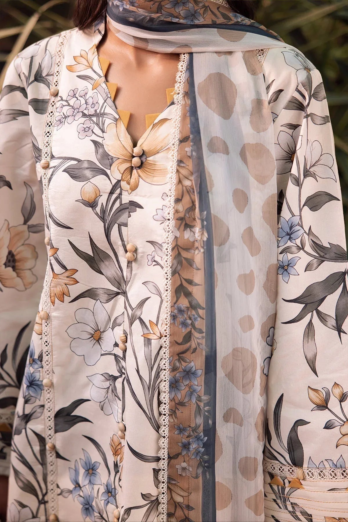 Alizeh | Sheen Lawn Prints 24 | GARDENIA - Aqsa Fabrics