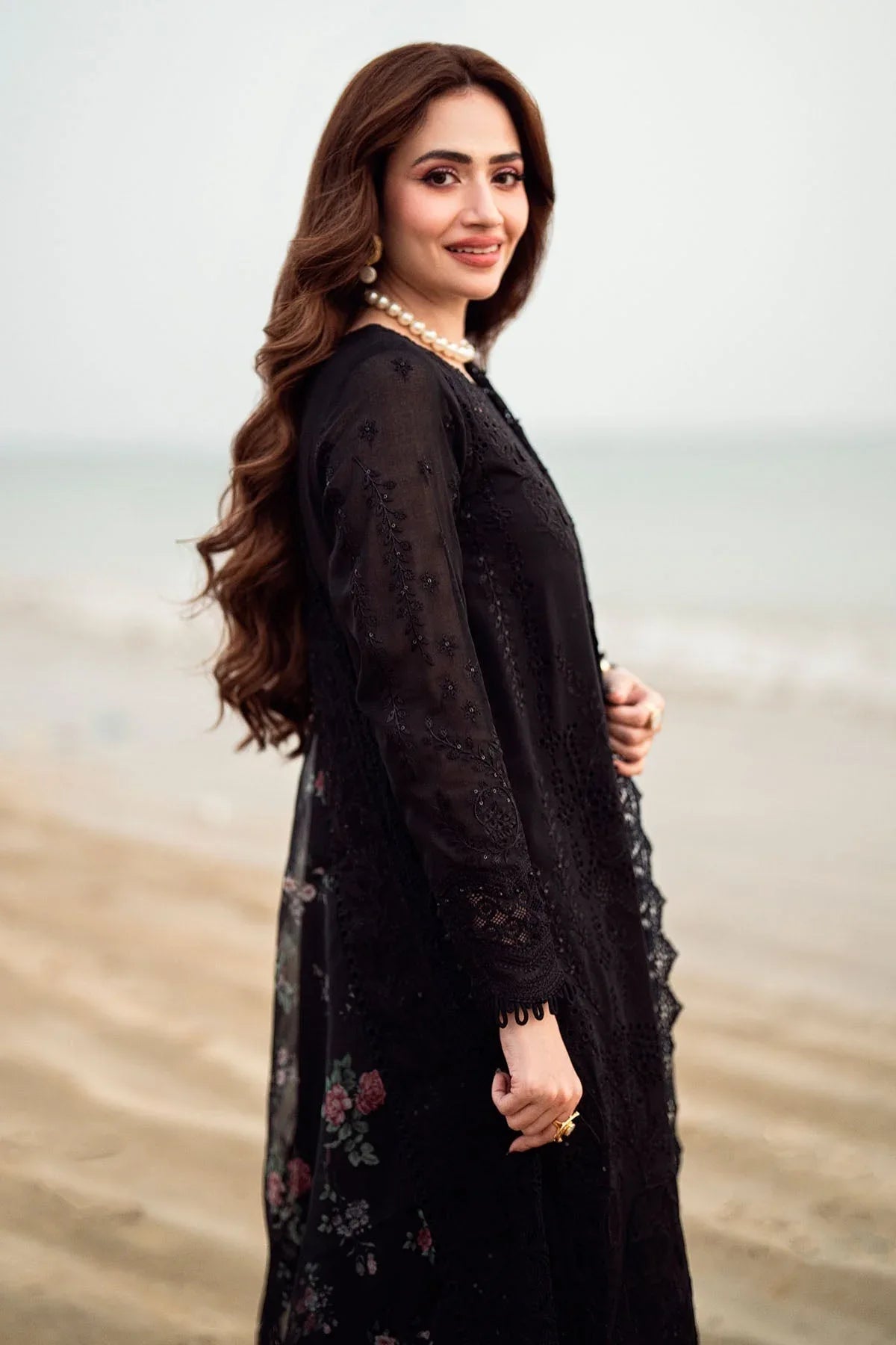 Nureh | Khuwab Luxury Lawn | NE-151 - Aqsa Fabrics